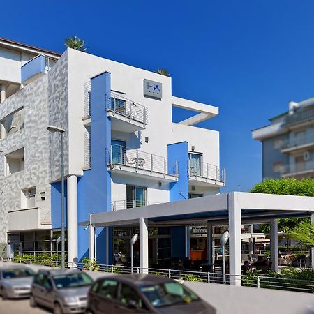 Hotel Antares Alba Adriatica Dış mekan fotoğraf
